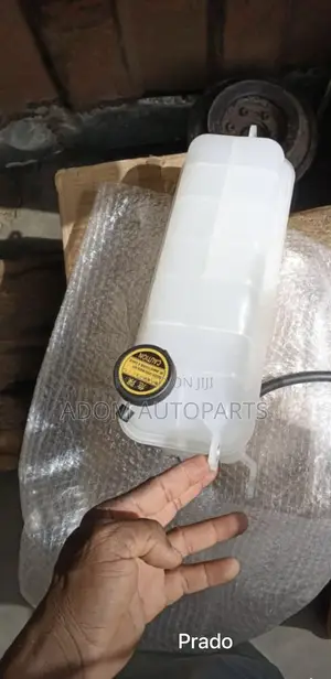 Toyota Land Cruiser Prado Reservoir Bottle Tank
