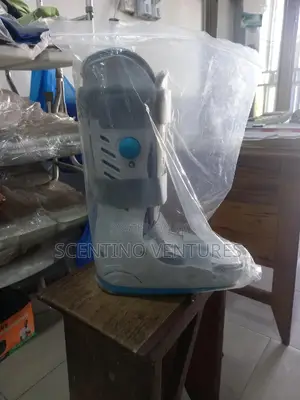 Aircast Boot / Orthopaedic Shoes/ Ankle Stabilizer