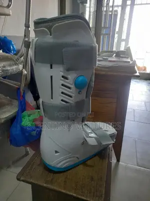 Aircast Boot / Orthopaedic Shoes/ Ankle Stabilizer