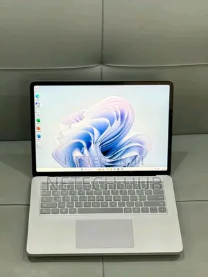 New Laptop Microsoft Surface Laptop Studio 2 64GB Intel Core i7 SSD 2T