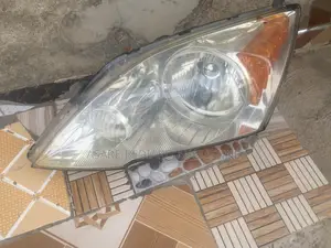2007-2011 Honda Cr-v Headlight (Right)