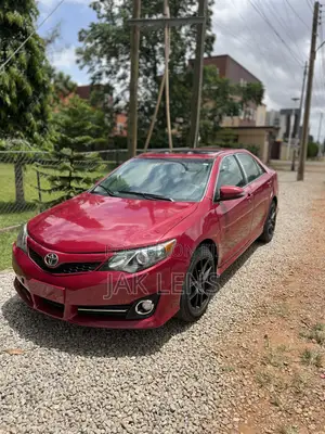 Toyota Camry SE 4dr Sedan (2.5L 4cyl 6A) 2014 Red