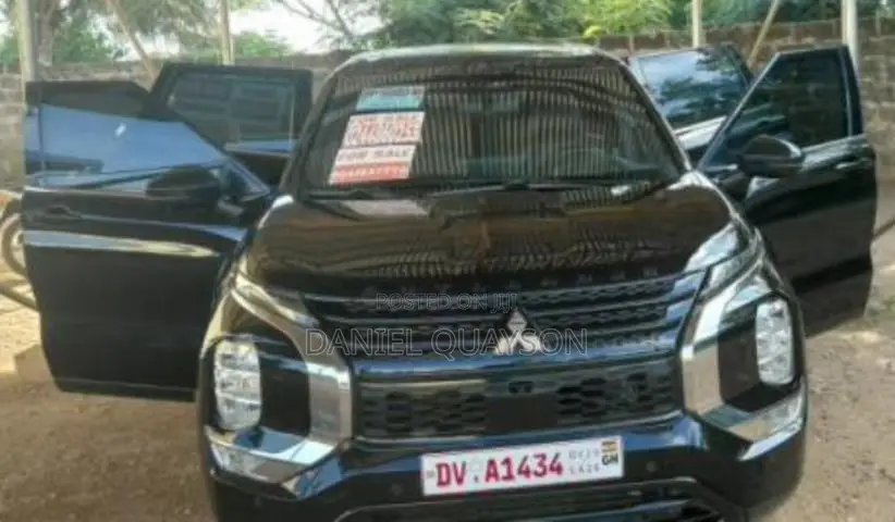 Mitsubishi Outlander SEL Black Edition 2023 Black