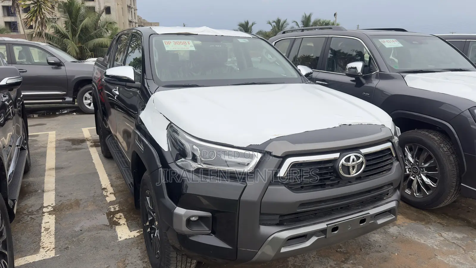 New Toyota Hilux 2025 Gray