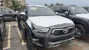 New Toyota Hilux 2025 Gray
