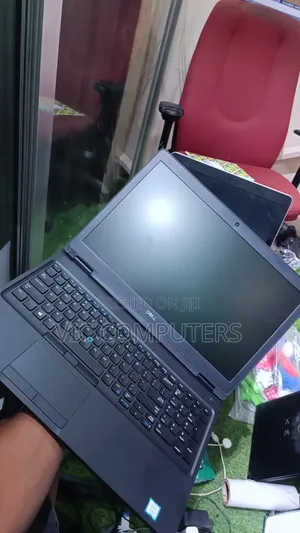 Laptop Dell Latitude 5590 8GB Intel Core i5 SSD 256GB