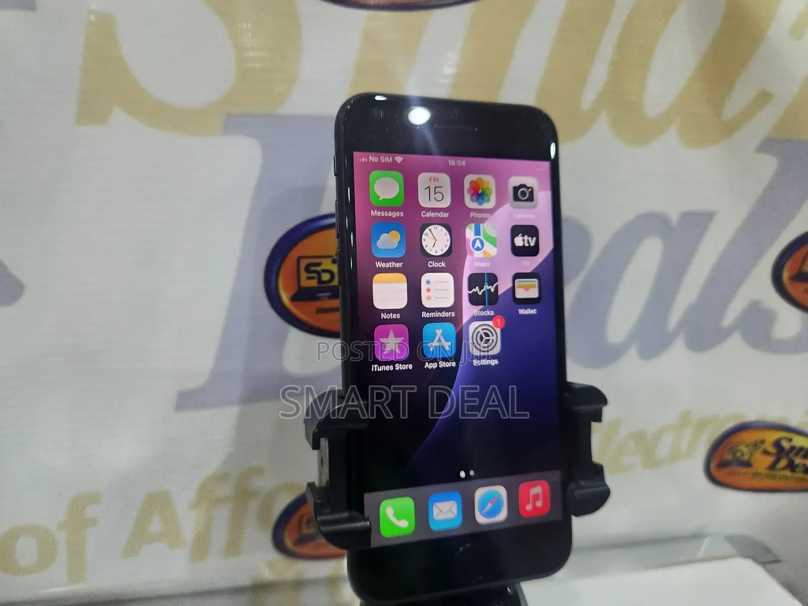 Apple iPhone SE 64 GB Black