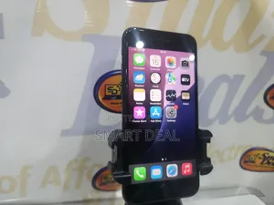 Apple iPhone SE 64 GB Black