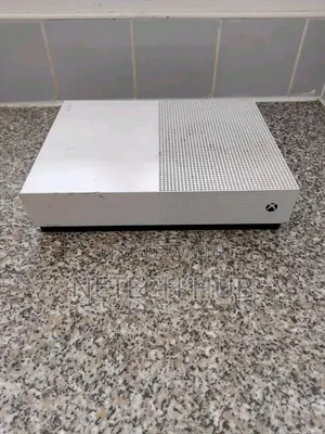 Xbox One S No Game and Pad