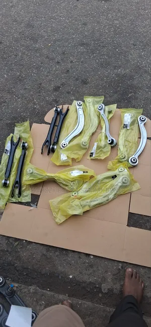 Complete Set of Lower Control Arm for Mercedes-Benz C250