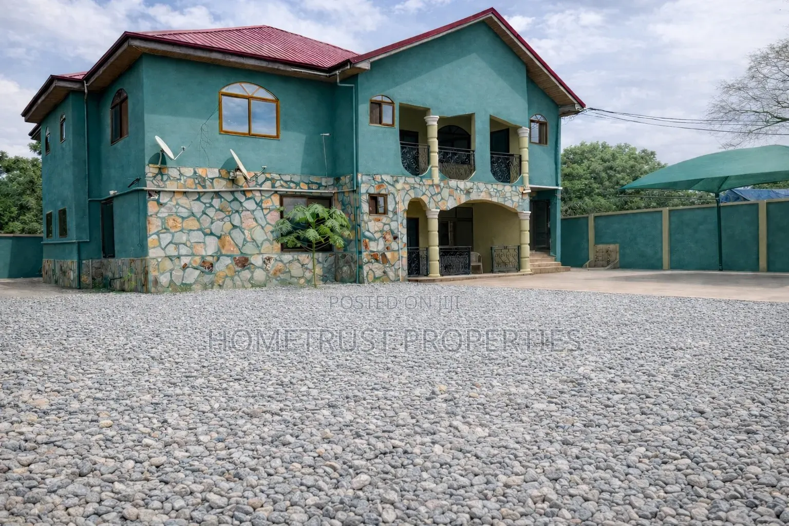 6bdrm Duplex in Pokuase Amanfrom for sale