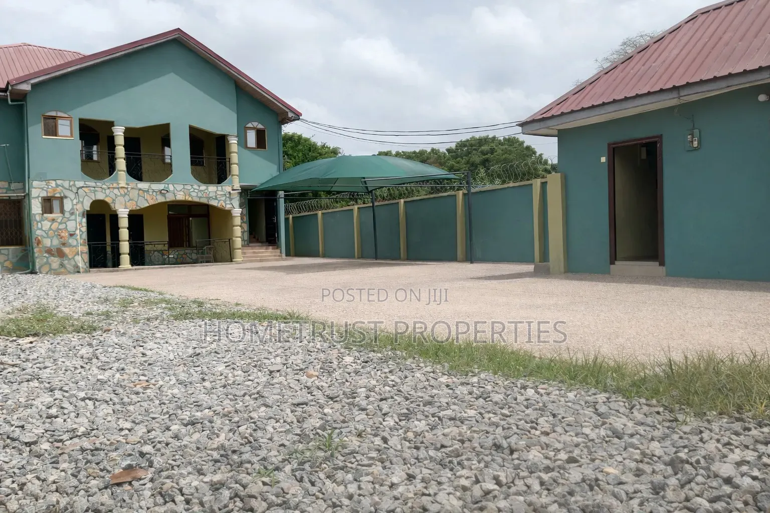 6bdrm Duplex in Pokuase Amanfrom for sale
