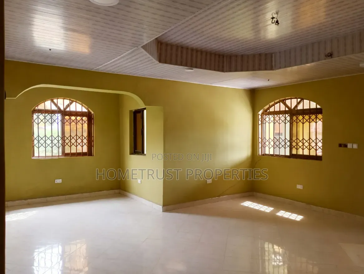 6bdrm Duplex in Pokuase Amanfrom for sale