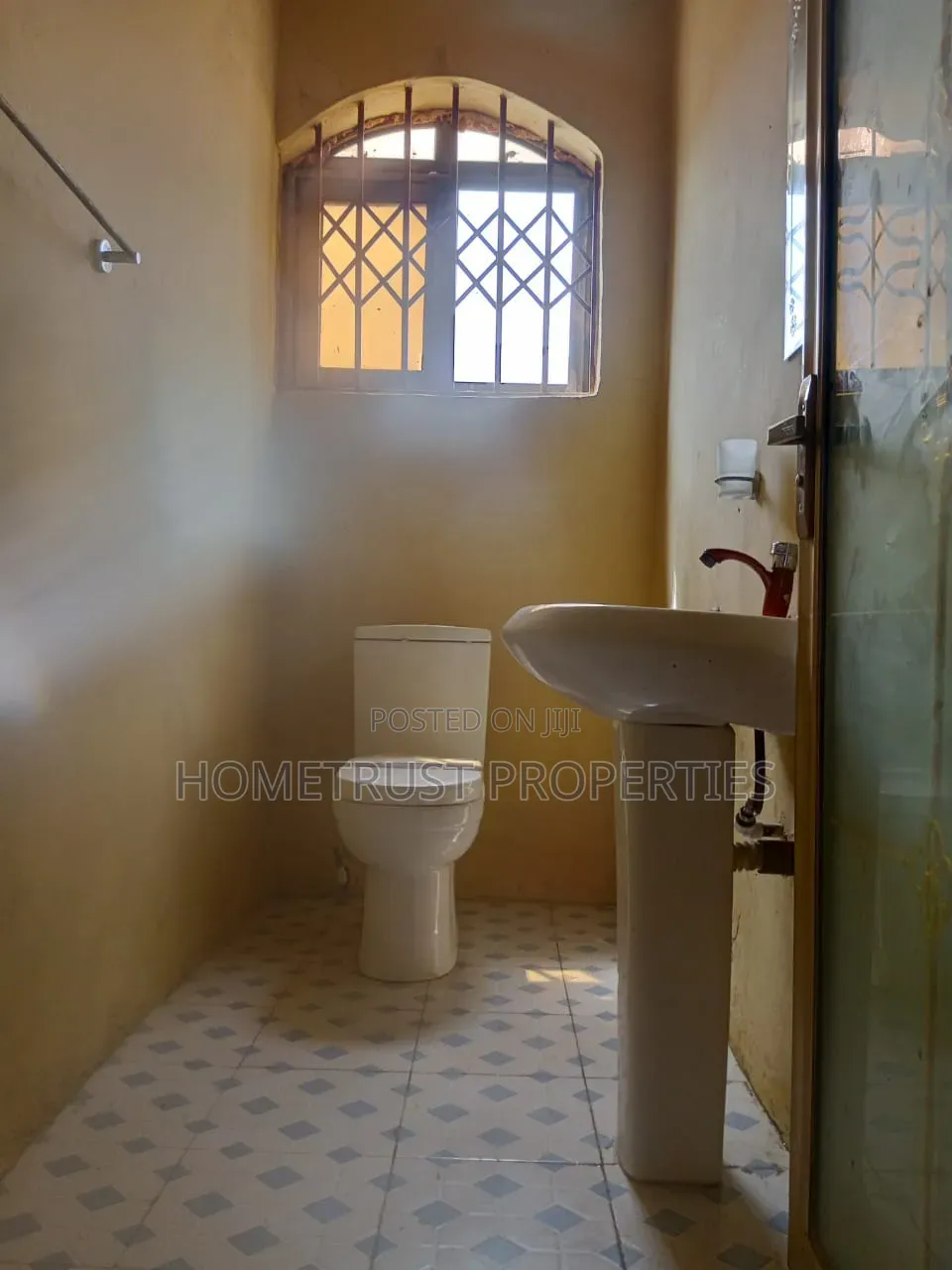 6bdrm Duplex in Pokuase Amanfrom for sale