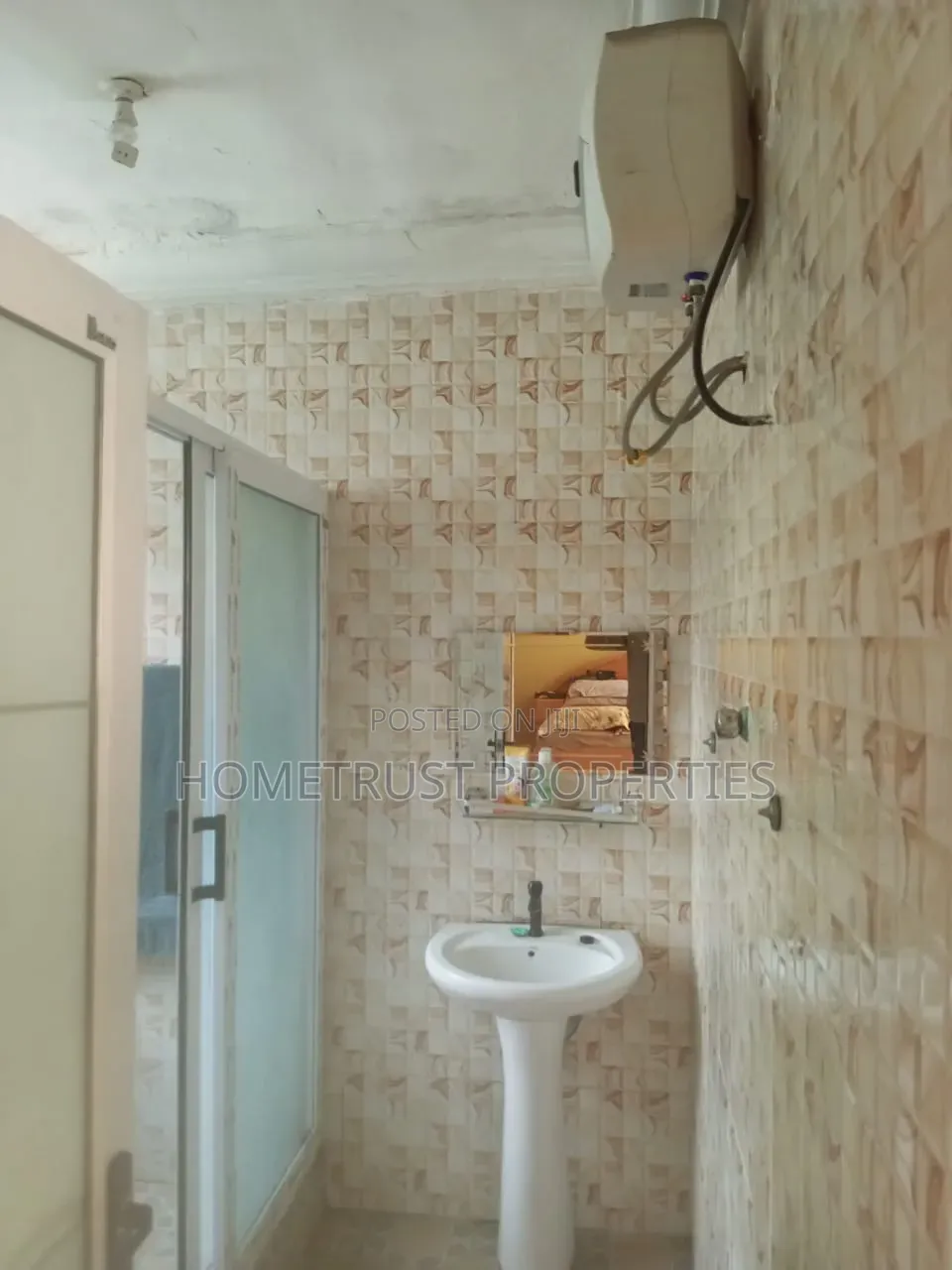 6bdrm Duplex in Pokuase Amanfrom for sale