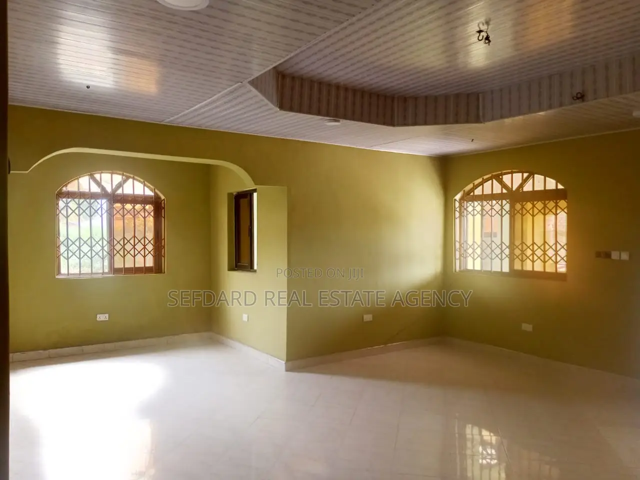6bdrm House in Sefdard Properties, Pokuase for sale