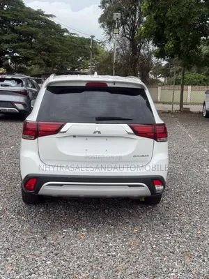 Mitsubishi Outlander 2.0 PHEV AWD 2018 White