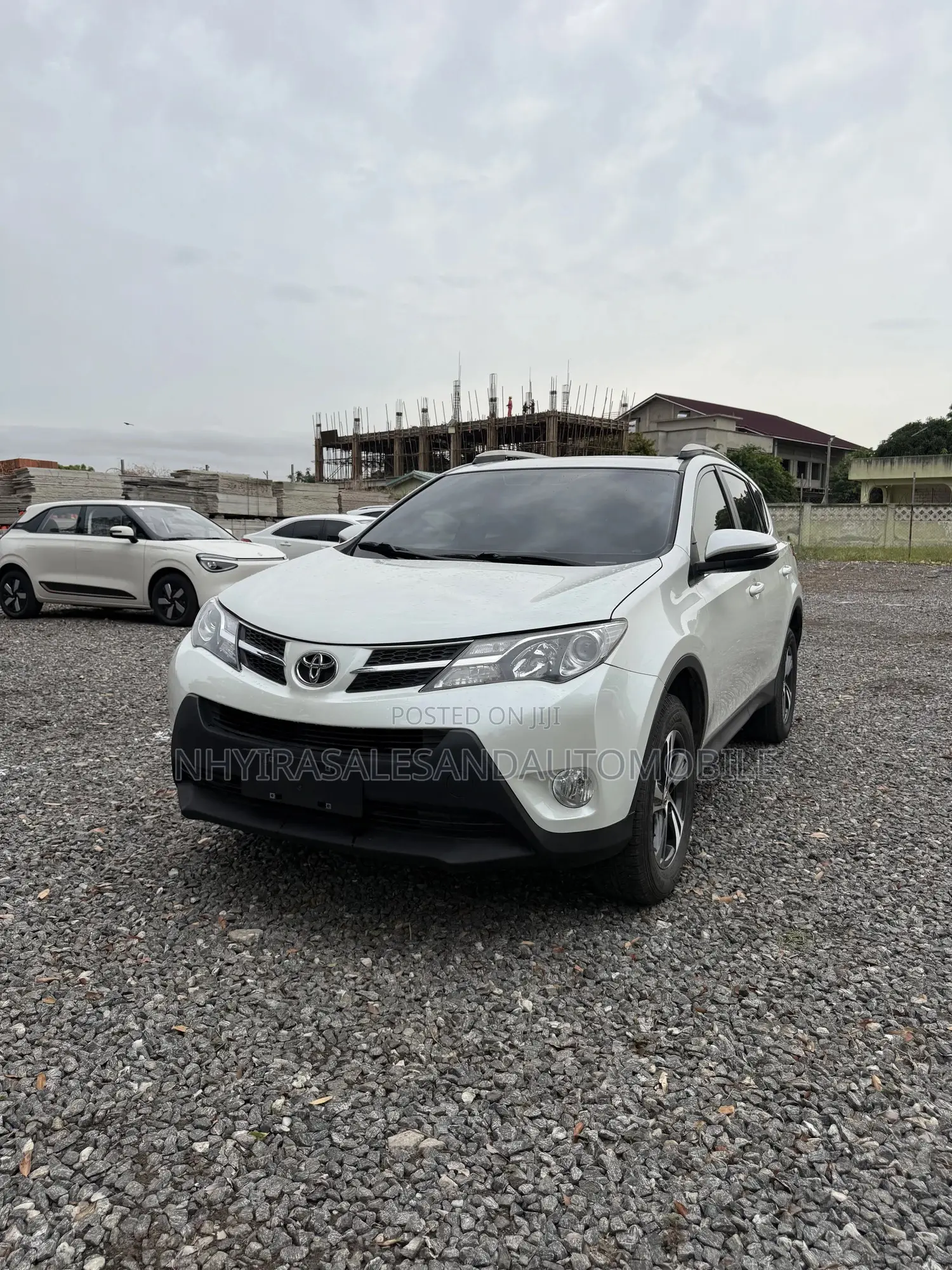 Toyota RAV4 XLE AWD (2.5L 4cyl 6A) 2016 White