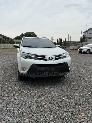 Toyota RAV4 XLE AWD (2.5L 4cyl 6A) 2016 White