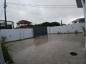 3bdrm Bungalow in Lakeside Estates, Accra Metropolitan for sale