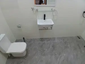 3bdrm Bungalow in Lakeside Estates, Accra Metropolitan for sale