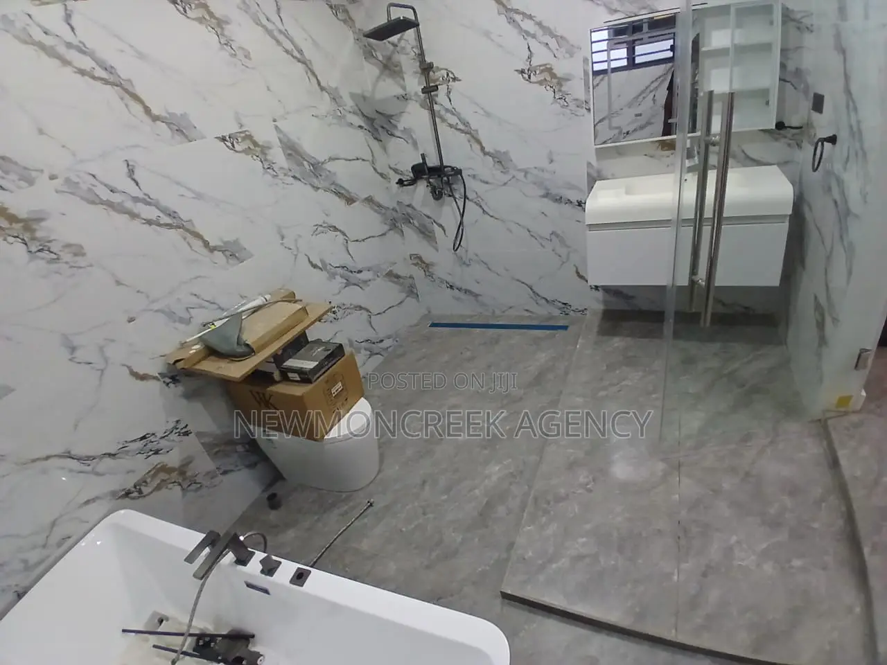 3bdrm Bungalow in Lakeside Estates, Accra Metropolitan for sale