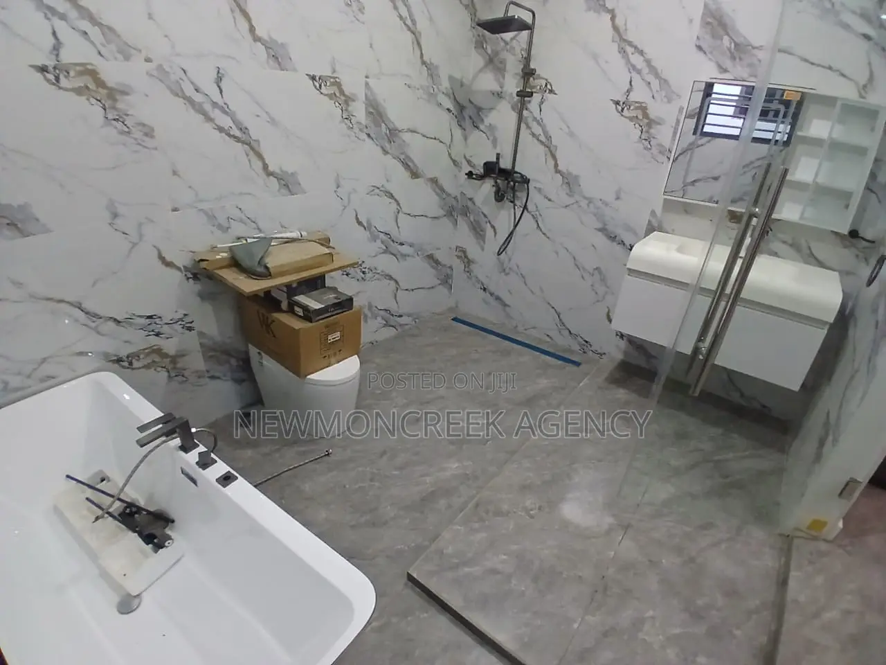 3bdrm Bungalow in Lakeside Estates, Accra Metropolitan for sale