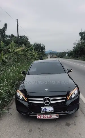 Mercedes-Benz C300 Sport 4Matic Sedan AWD (2.0L 4cyl 7A) 2017 Black