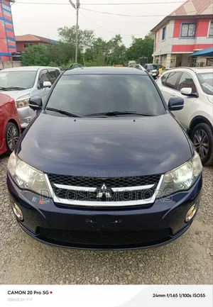 Mitsubishi Outlander SE 4dr SUV AWD (2.4L 4cyl CVT) 2014 Blue