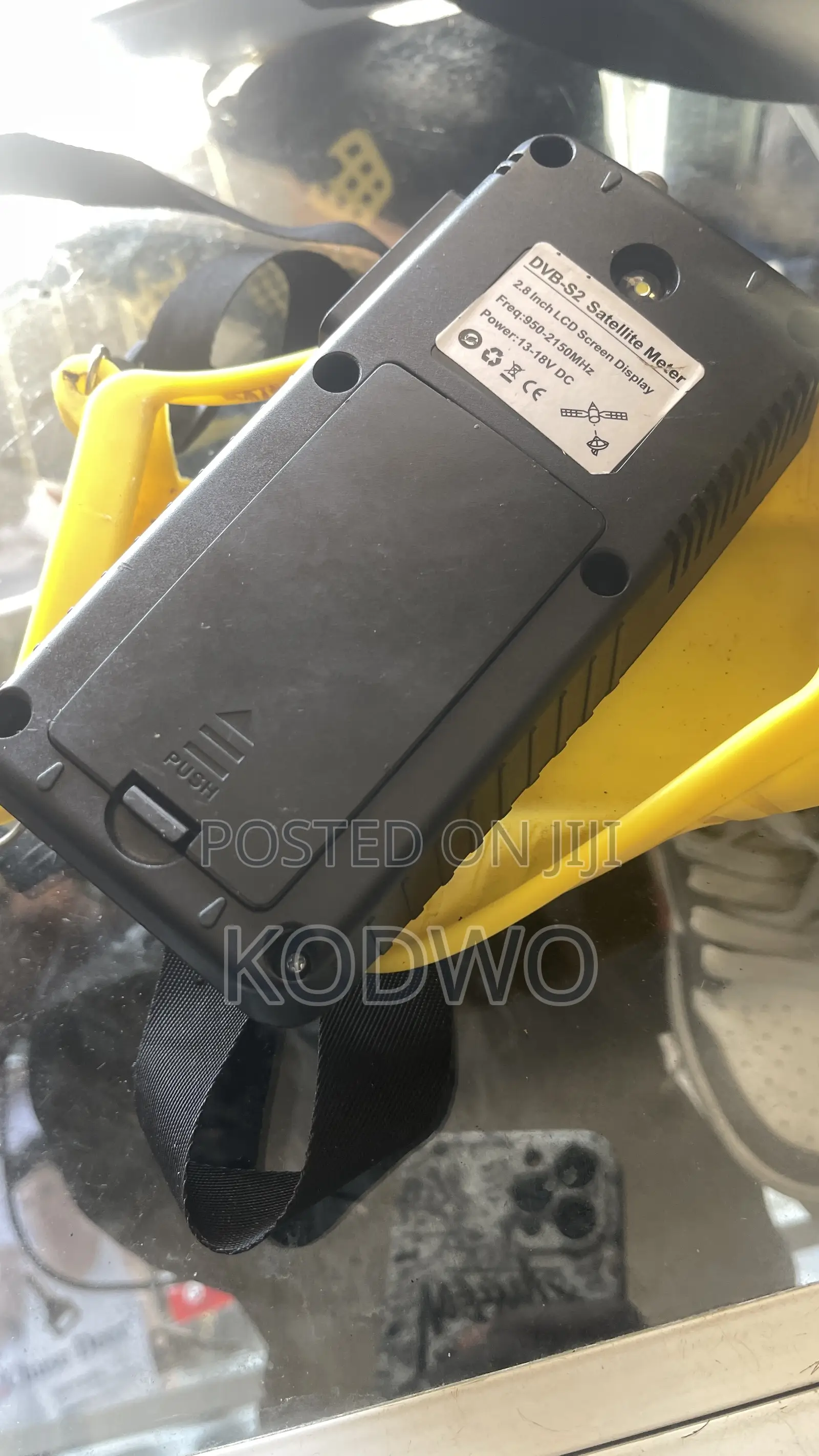 Installation Satellite Machine With Charger
