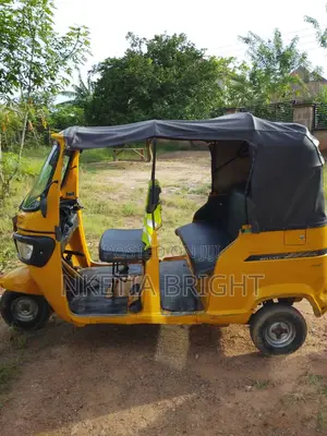 TVS King Deluxe Plus iTouch Start 2025 Yellow