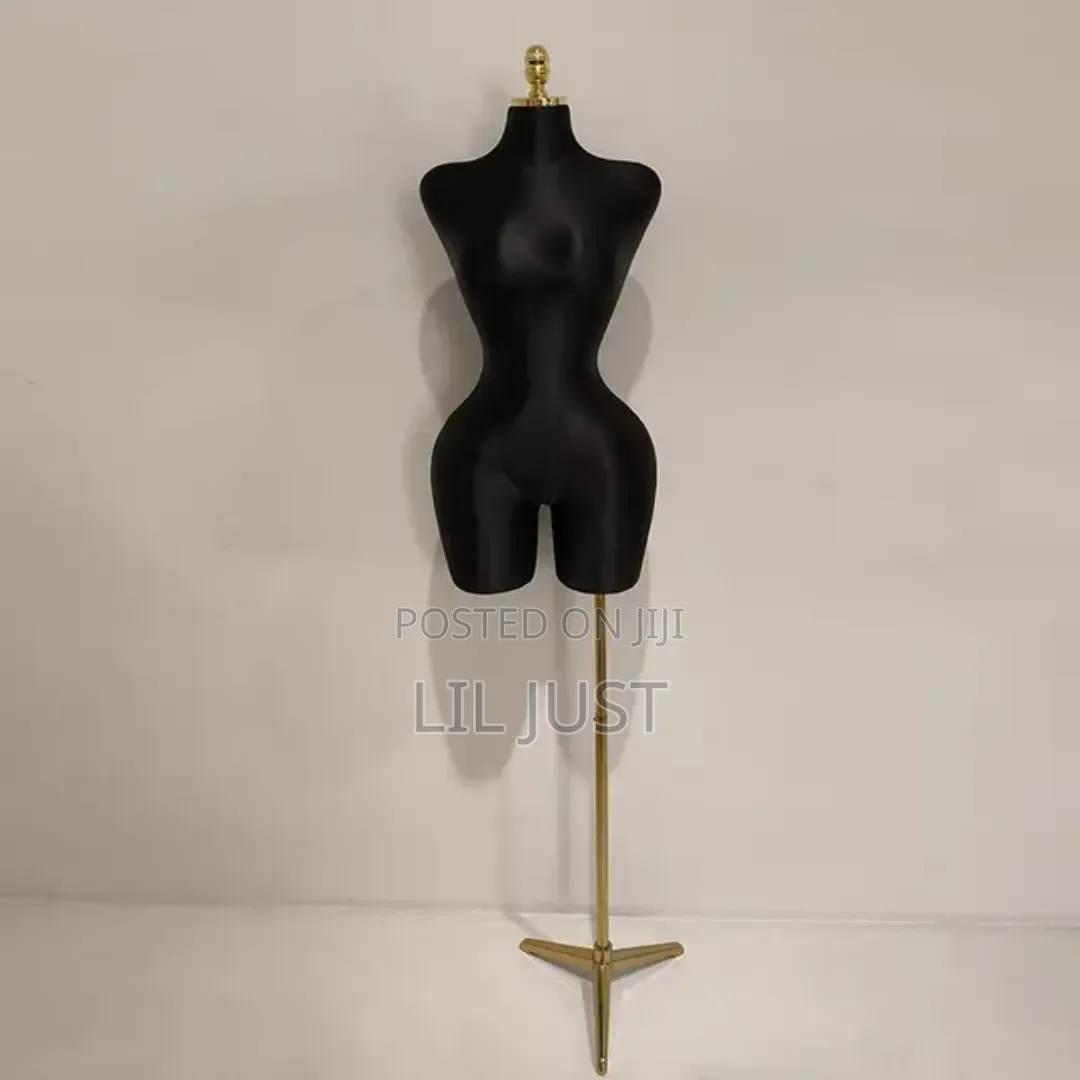 BBL Mannequin (Pinable)