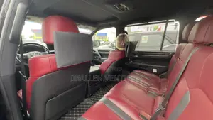 Lexus LX 2018 Black