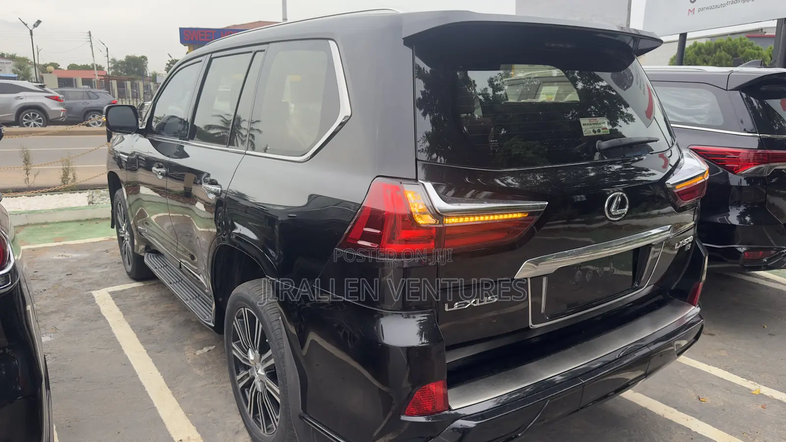 Lexus LX 2018 Black