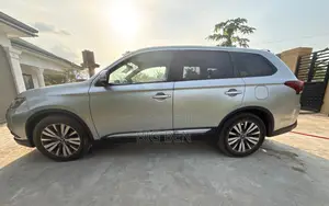 Mitsubishi Outlander SE AWC 2019 Silver