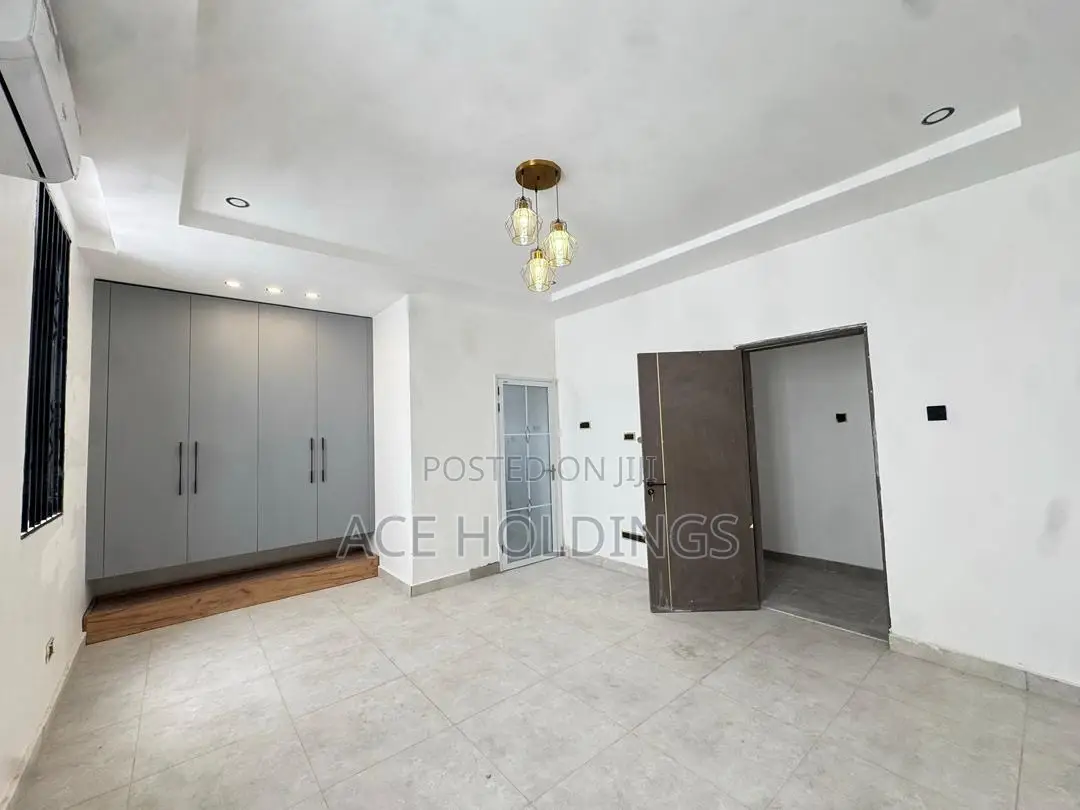 5bdrm Mansion in East Legon Hills for sale