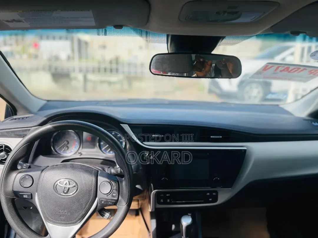 Toyota Corolla 2019 Beige
