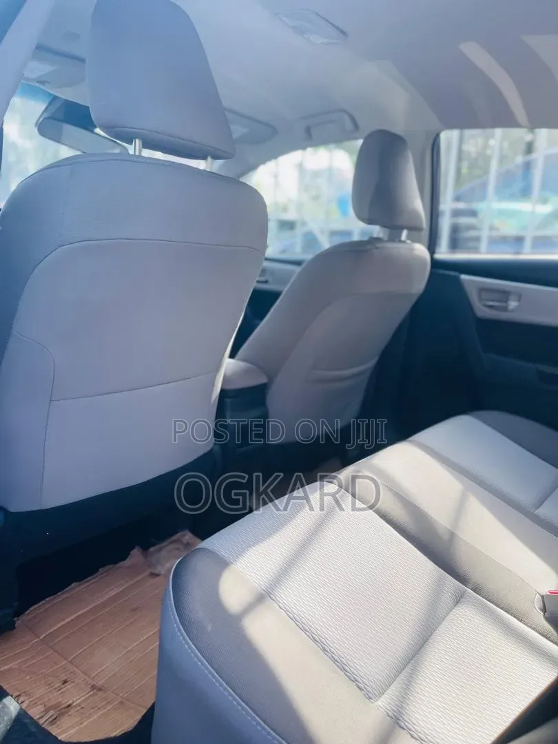 Toyota Corolla 2019 Beige