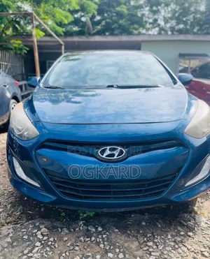 Hyundai Elantra Limited 4dr Sedan (1.8L 4cyl 6A) 2014 Blue