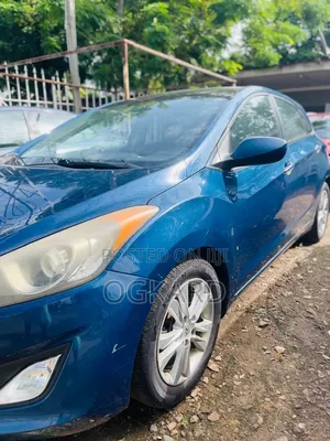 Hyundai Elantra Limited 4dr Sedan (1.8L 4cyl 6A) 2014 Blue