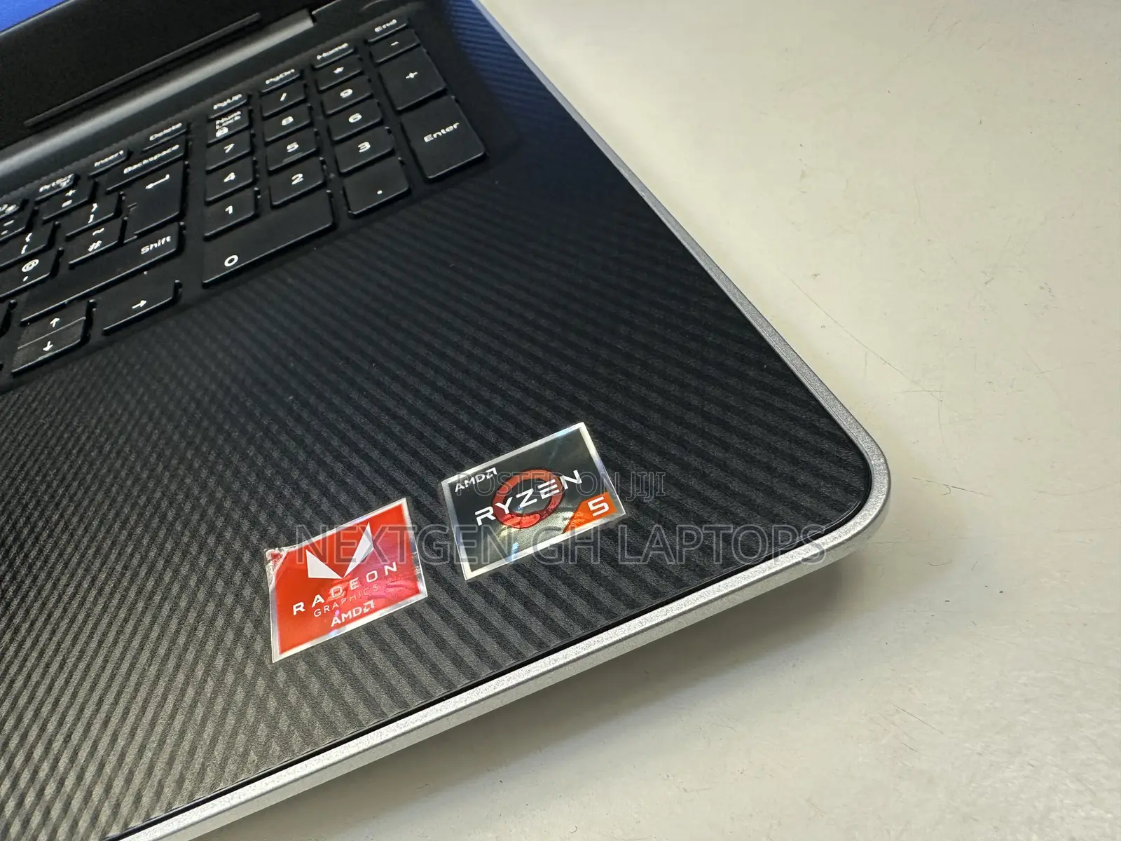 Laptop Dell Inspiron 15 8GB AMD Ryzen 5 SSD 256GB