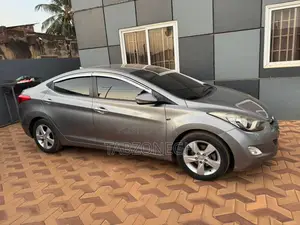 Hyundai Avante 2014 Silver