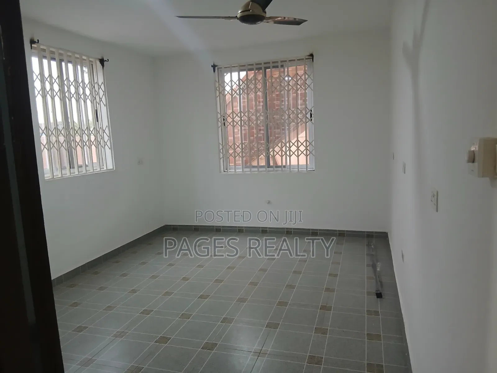 2bdrm Apartment in Agbogba Nyaho Rd, School Park Area for rent