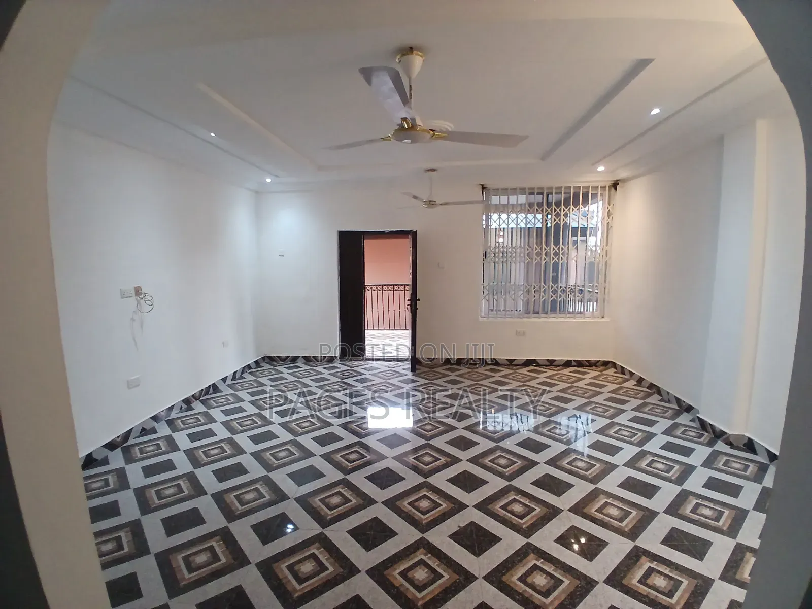 2bdrm Apartment in Agbogba Nyaho Rd, School Park Area for rent