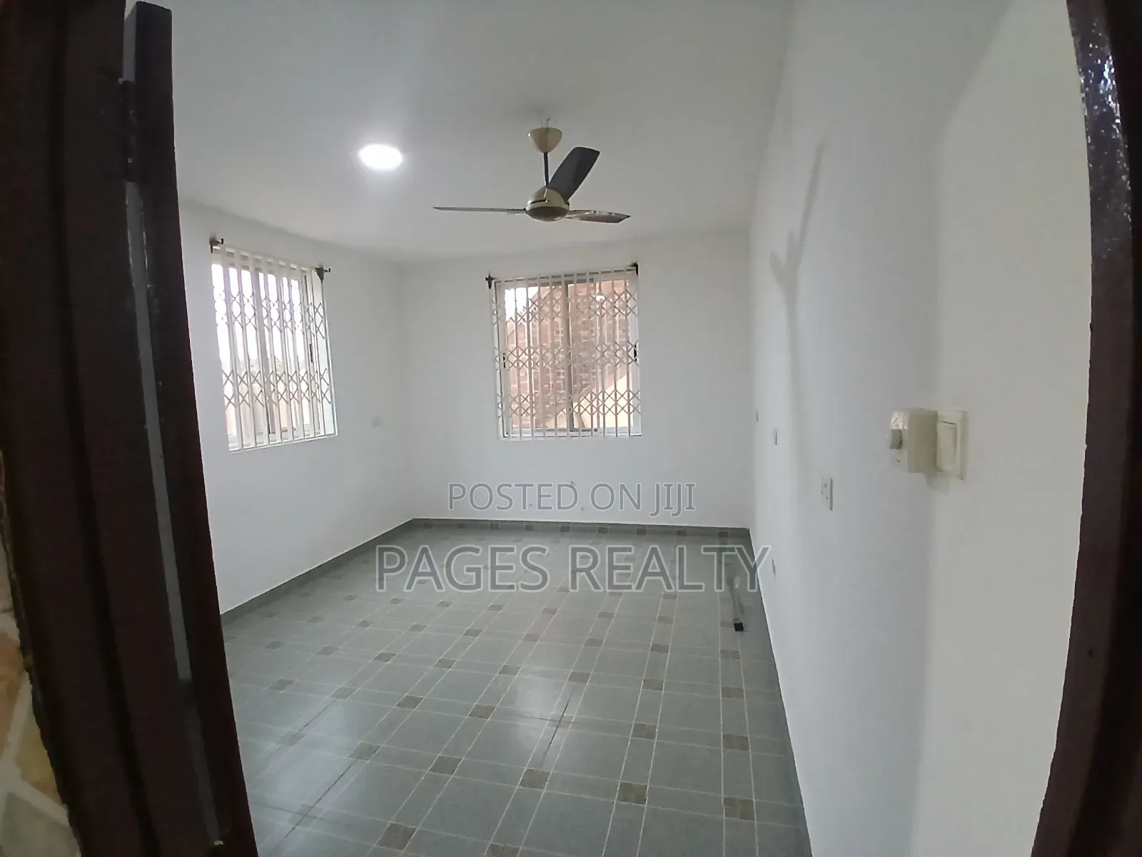 2bdrm Apartment in Agbogba Nyaho Rd, School Park Area for rent