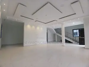 5bdrm Duplex in With Swimming Pool., Lake Side Estate for sale