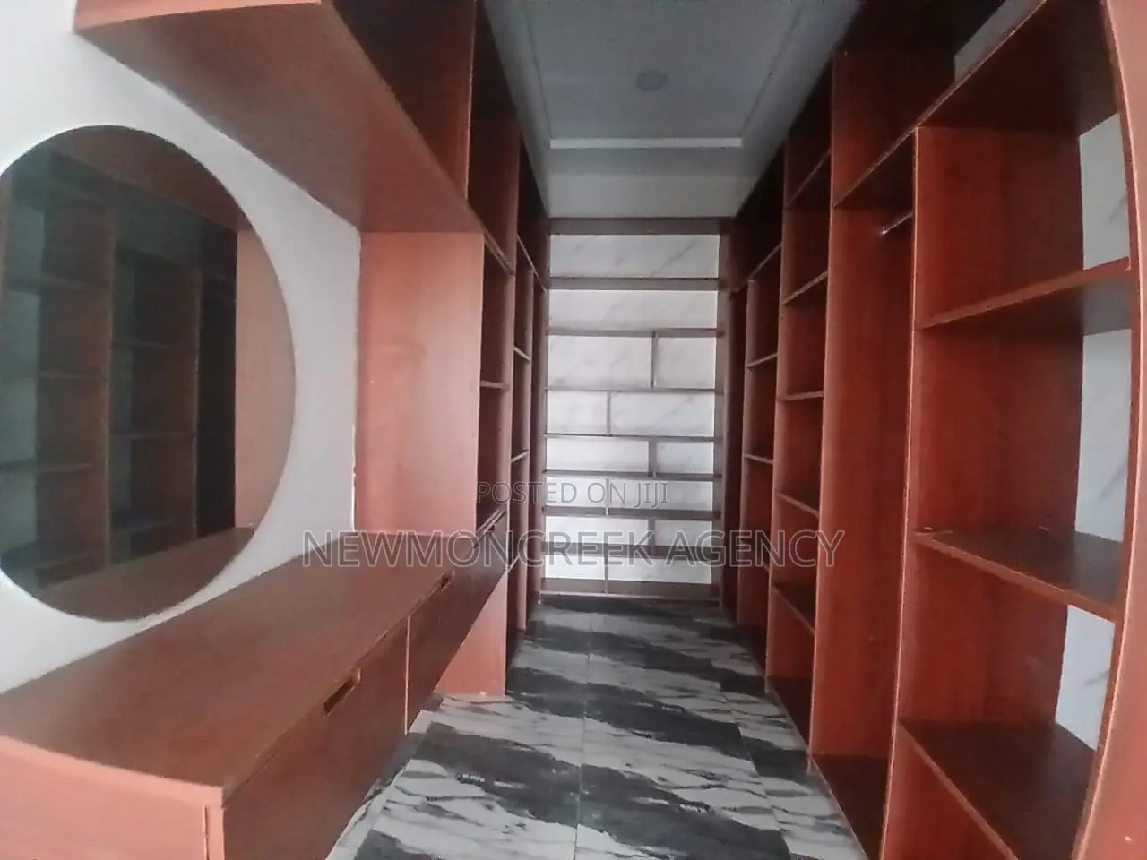 5bdrm Duplex in With Swimming Pool., Lake Side Estate for sale