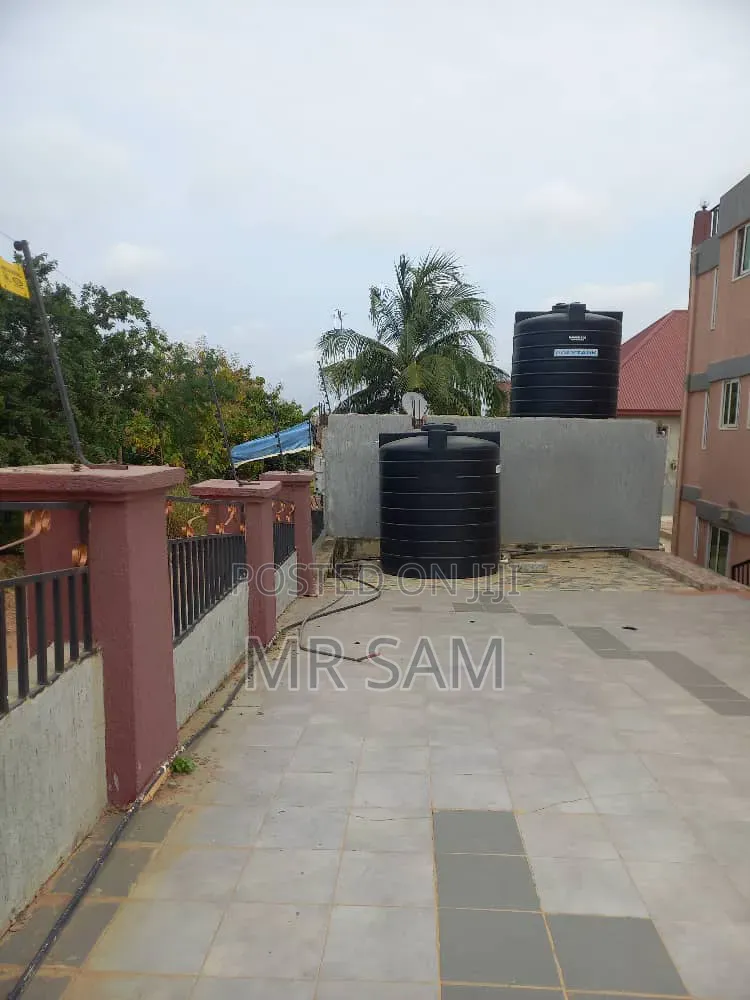 10bdrm House in Tuba To Kokrobitey, Ga South Municipal for rent