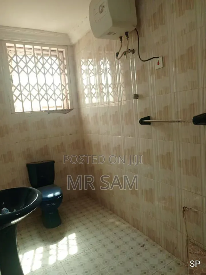10bdrm House in Tuba To Kokrobitey, Ga South Municipal for rent