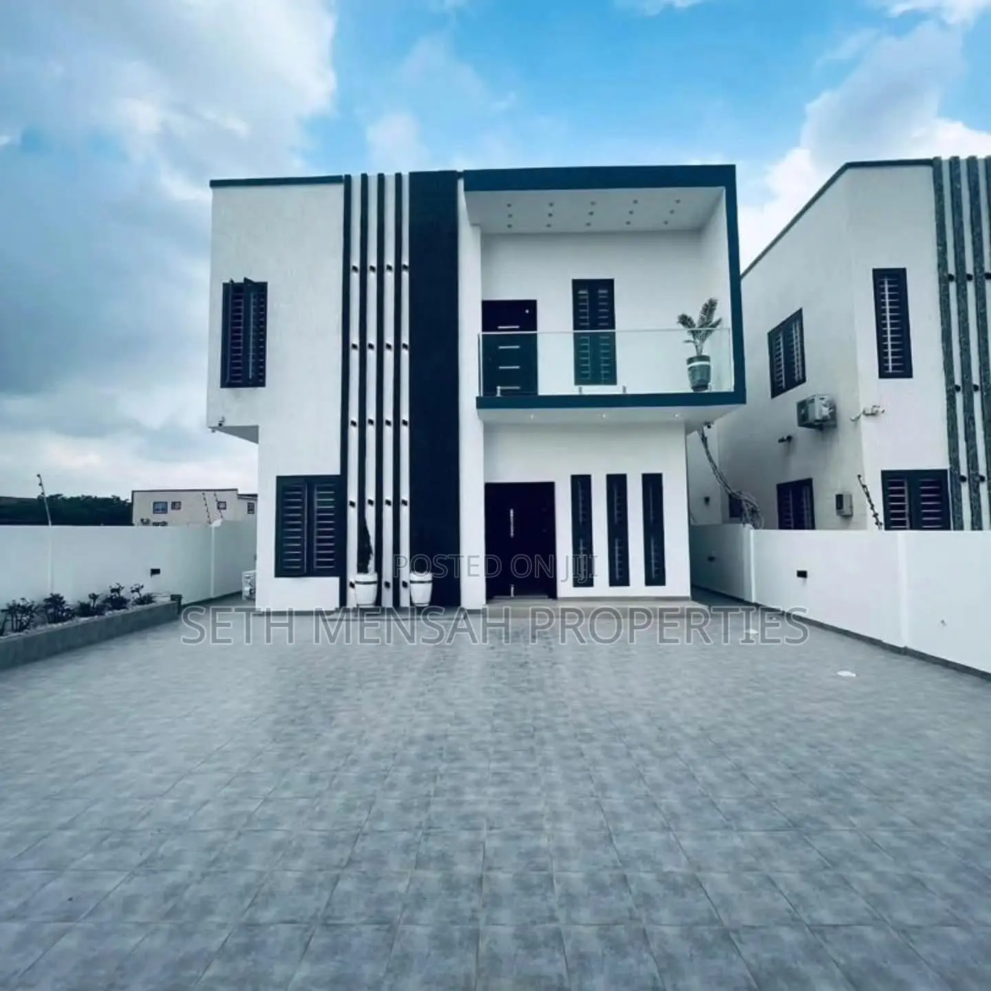 4bdrm House in 4 Bedroom House For for sale